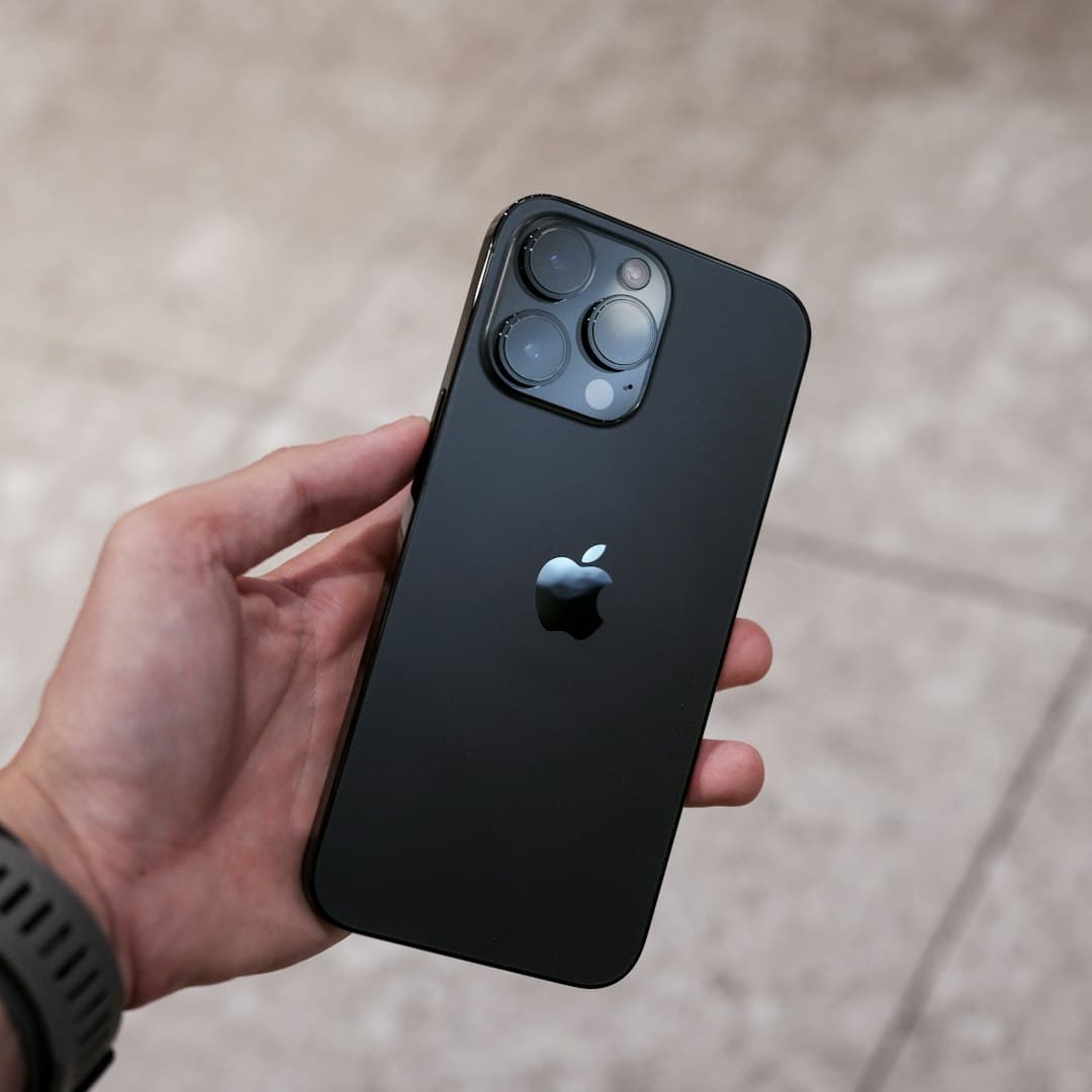 iPhone 16 Pro Max Siyah Titanyum 512GB