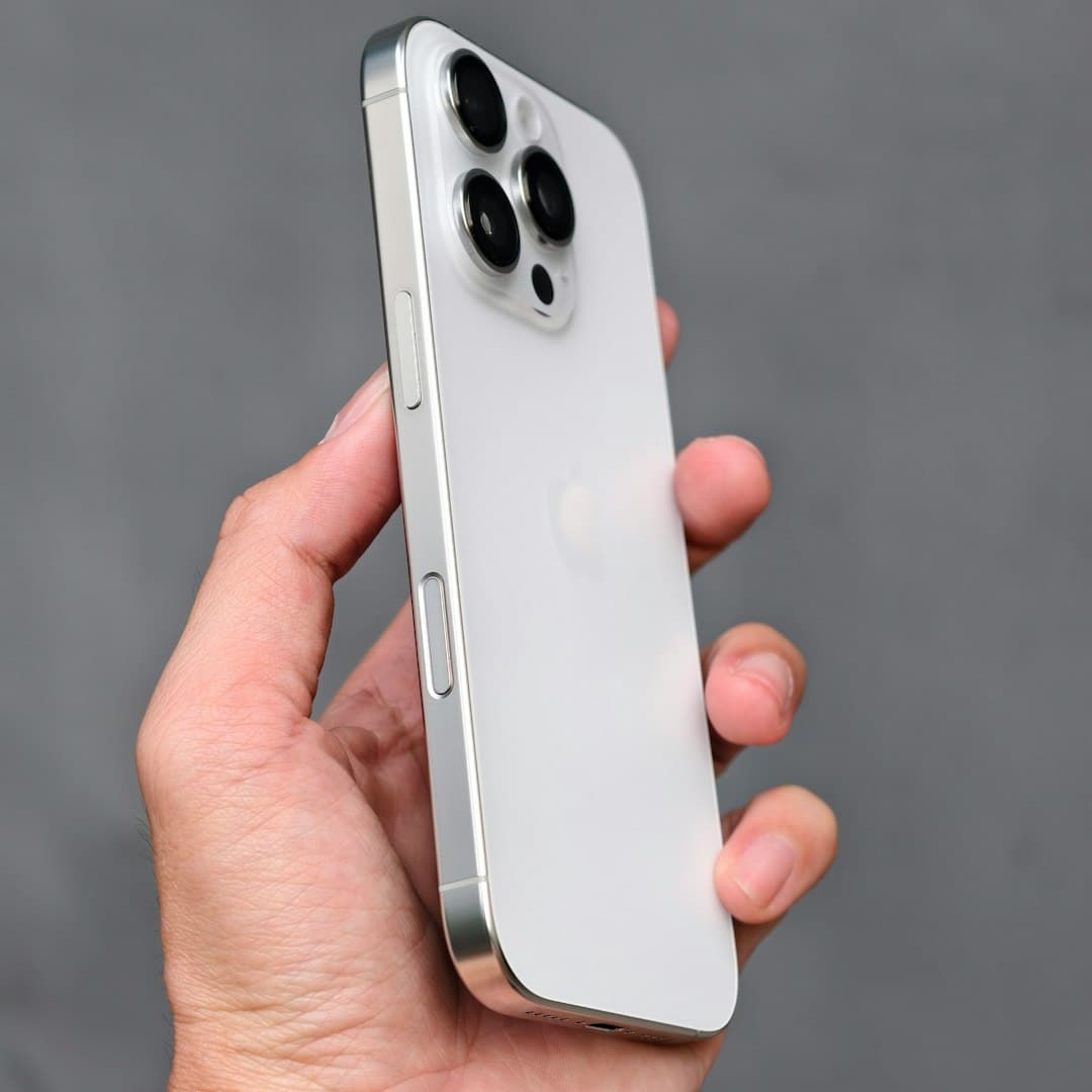 iPhone 16 Pro Max Beyaz Titanyum 1TB