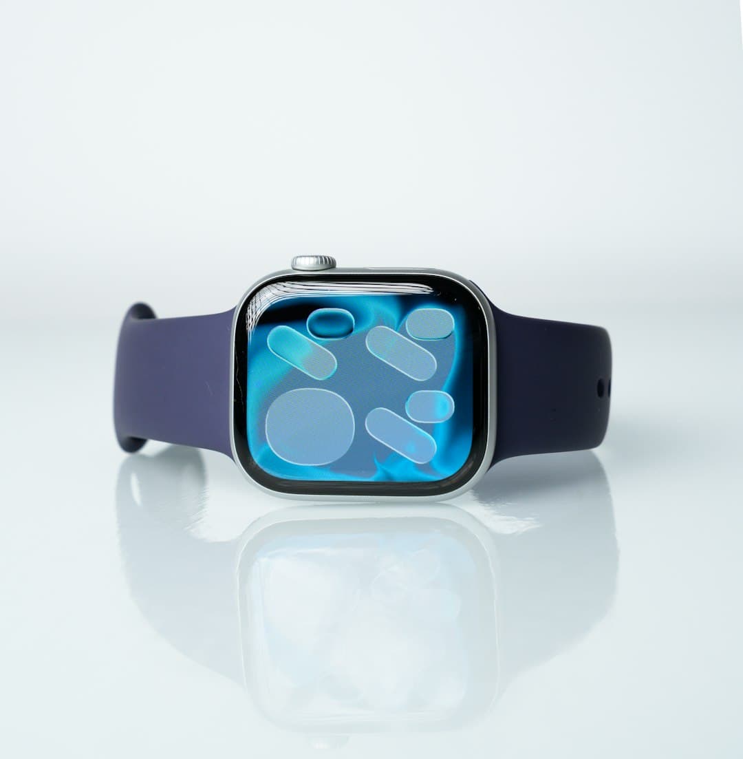 Apple Watch Series 9 45mm Yıldız Işığı